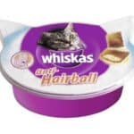 Alimentos para prevenir y tratar las bolas de pelo en gatos.